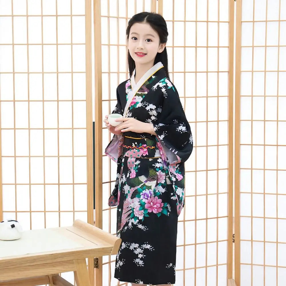 Girl Kimono Katana