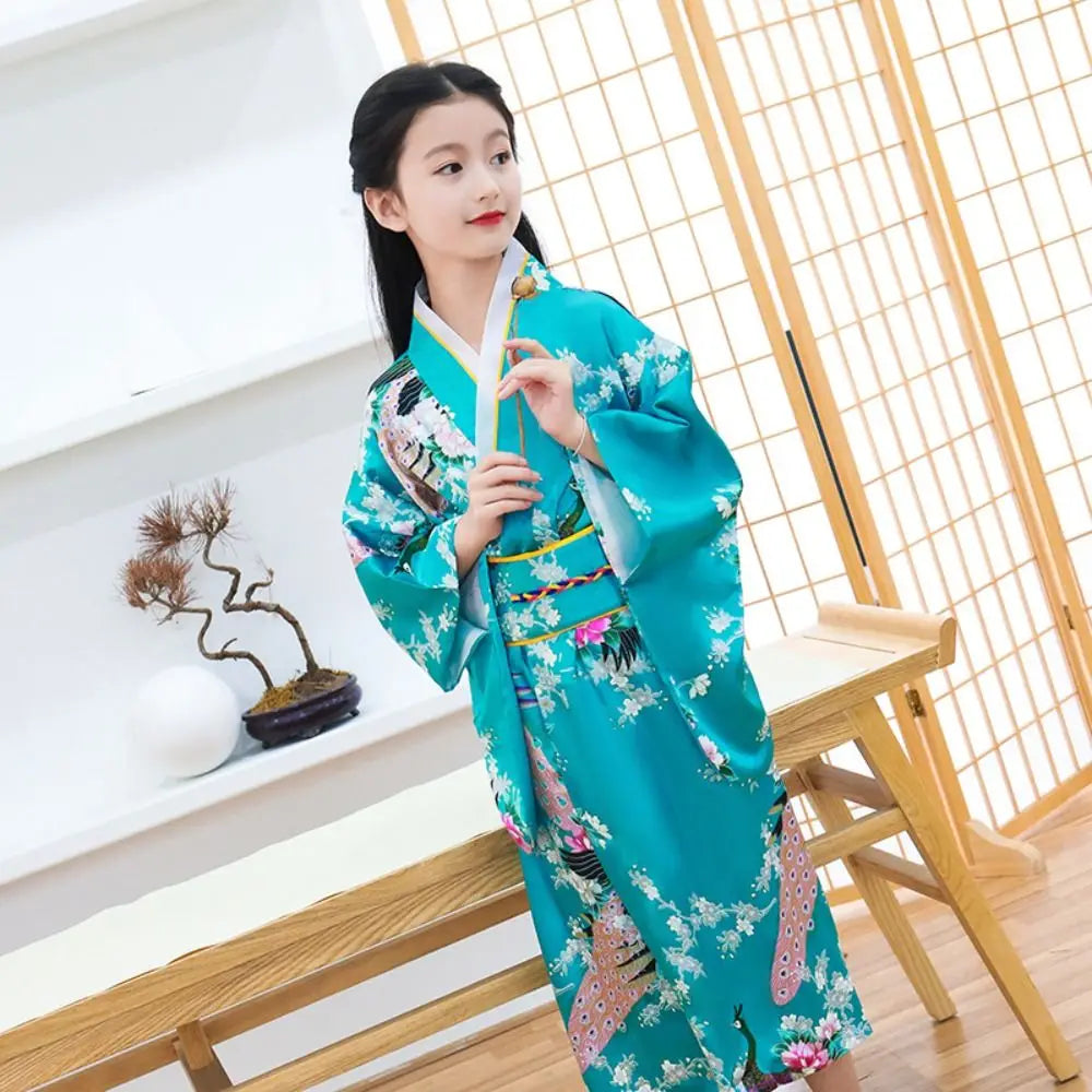 Girl Kimono Katana