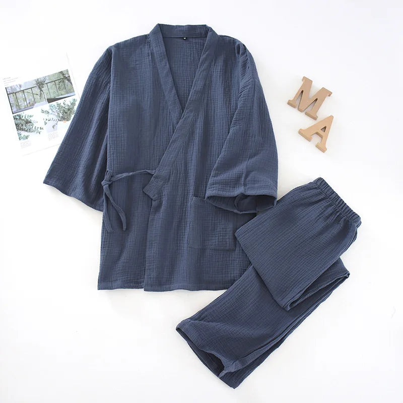 Kimono in Japanese