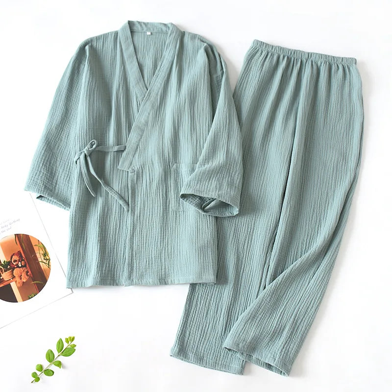 Kimono in Japanese
